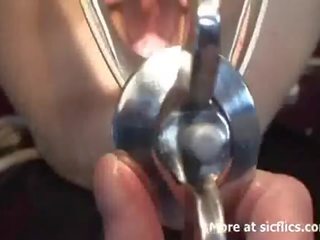 Huge vaginal gaping with horse serpikdirme device